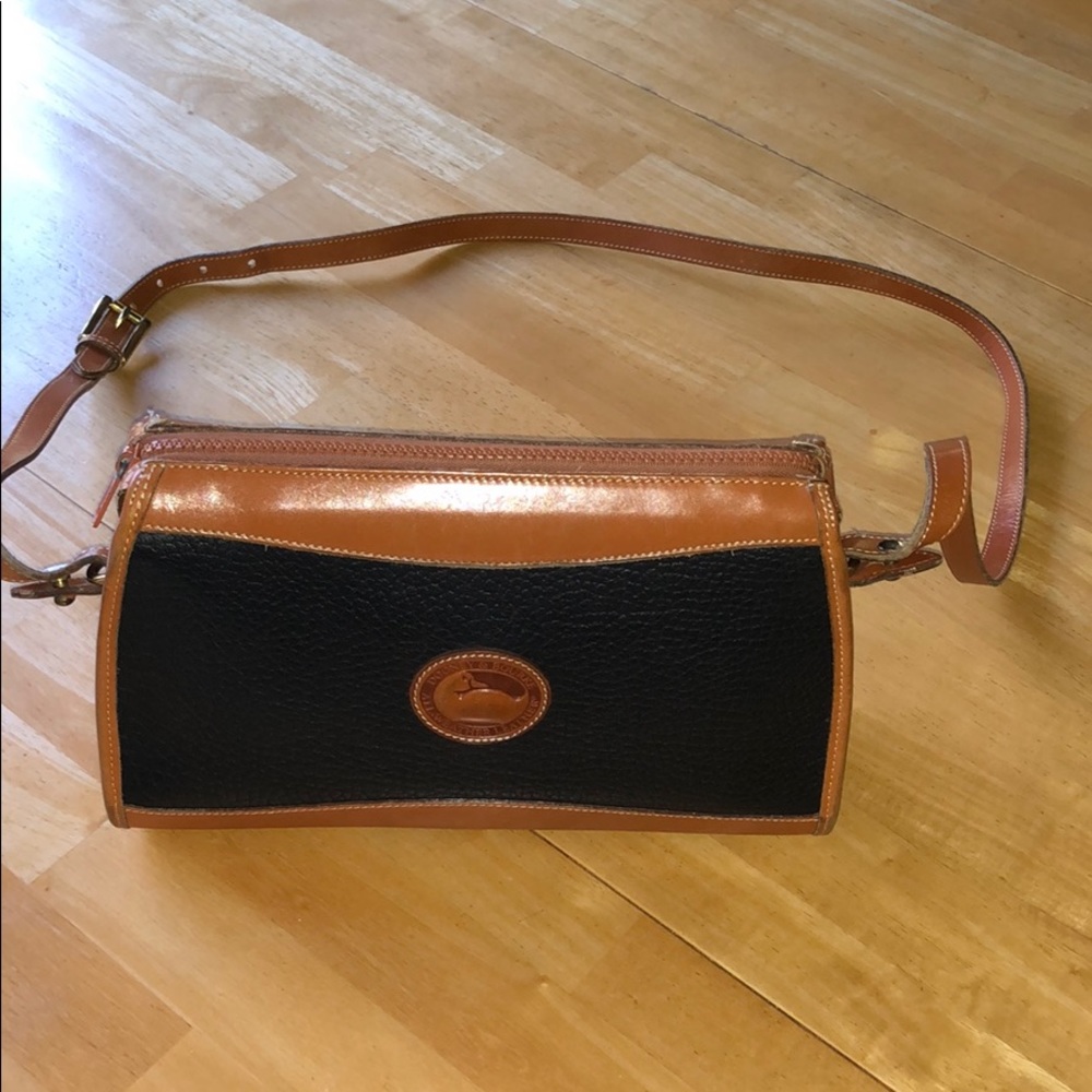 Dooney&Bourke vintage leather shoulder bag black